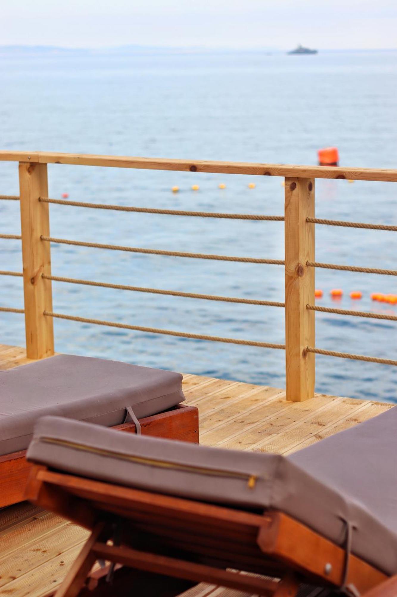 Golden Beach Suites Саранде Екстериор снимка
