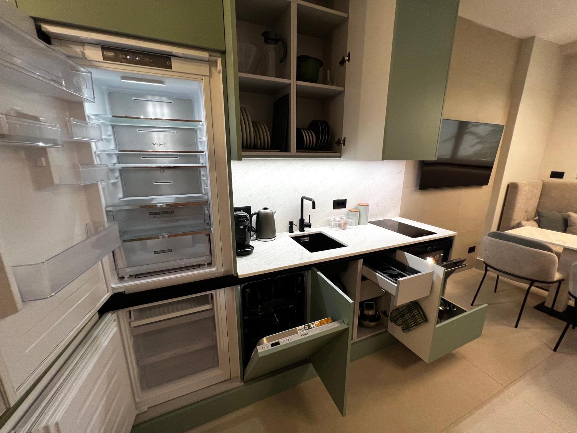 Golden Beach Suites Саранде Екстериор снимка