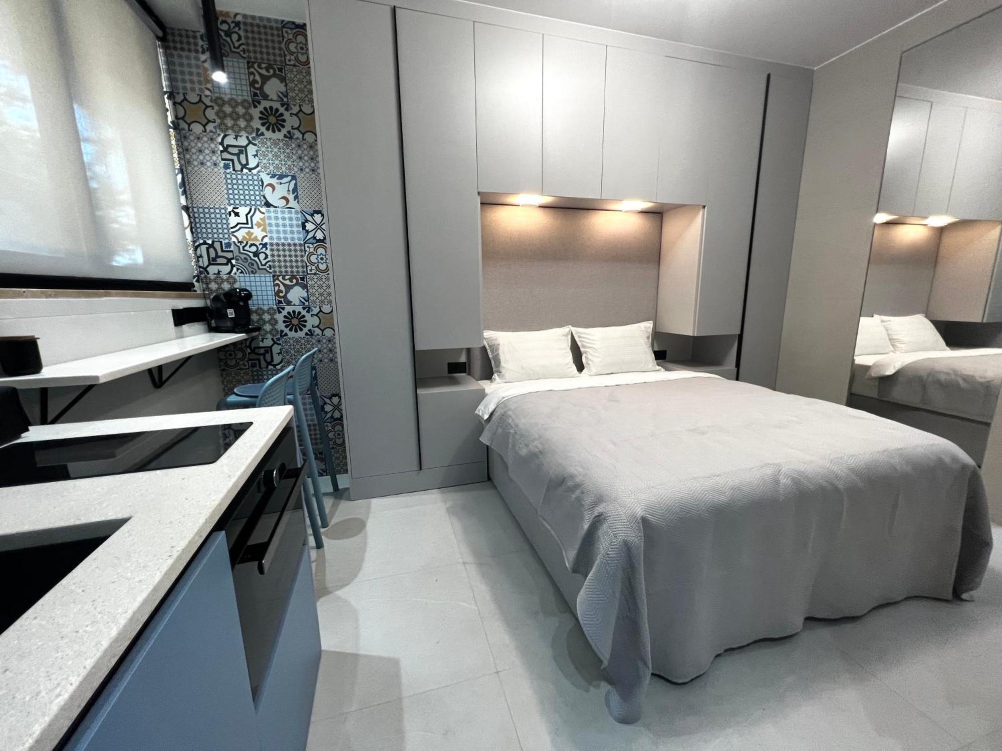 Golden Beach Suites Саранде Екстериор снимка